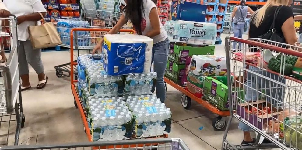 PHOTO: Residents stock up on supplies in anticipation of the arrival of Tropical Storm Ian which may develop into a hurricane by the time it reaches some areas, Davie, Fla., Sept. 23, 2022.