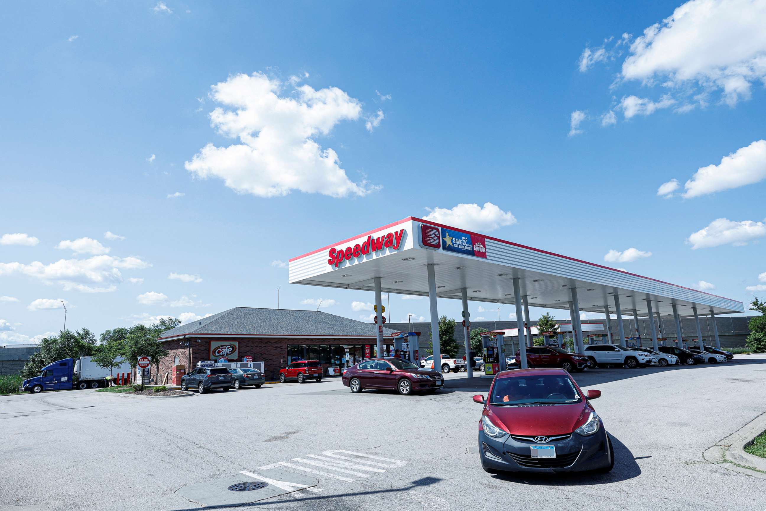 PHOTO: A view of the Speedway gas station where the winning ticket for the Mega Millions lottery jackpot was sold, in Des Plaines, Ill., July 30, 2022.