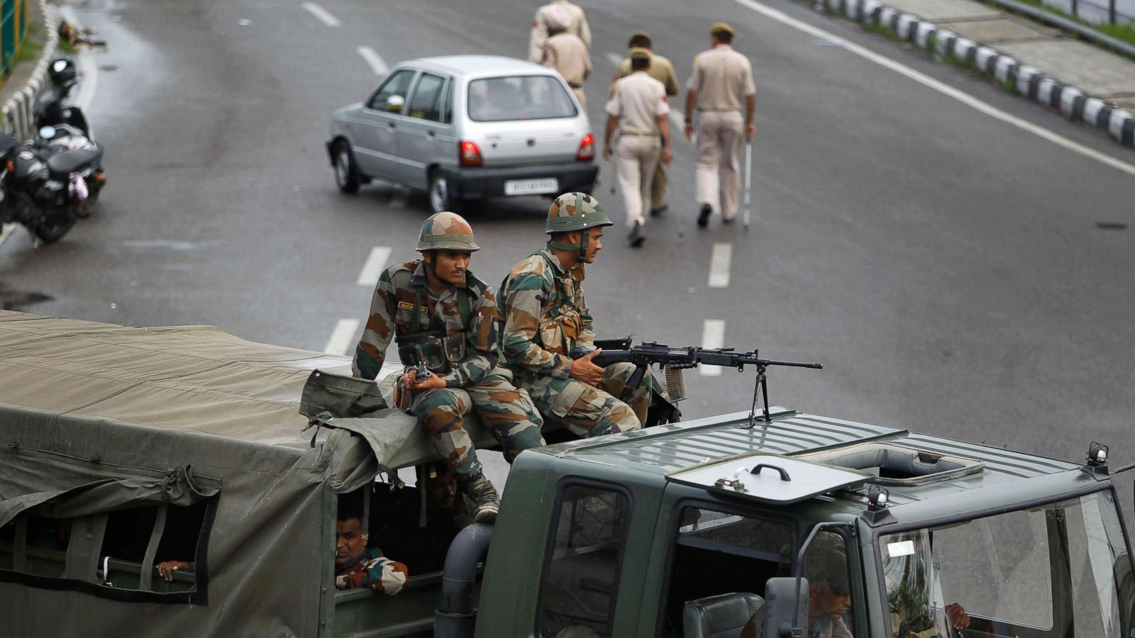 How The World S Reacting To India Revoking Kashmir S Special Status Huffpost India