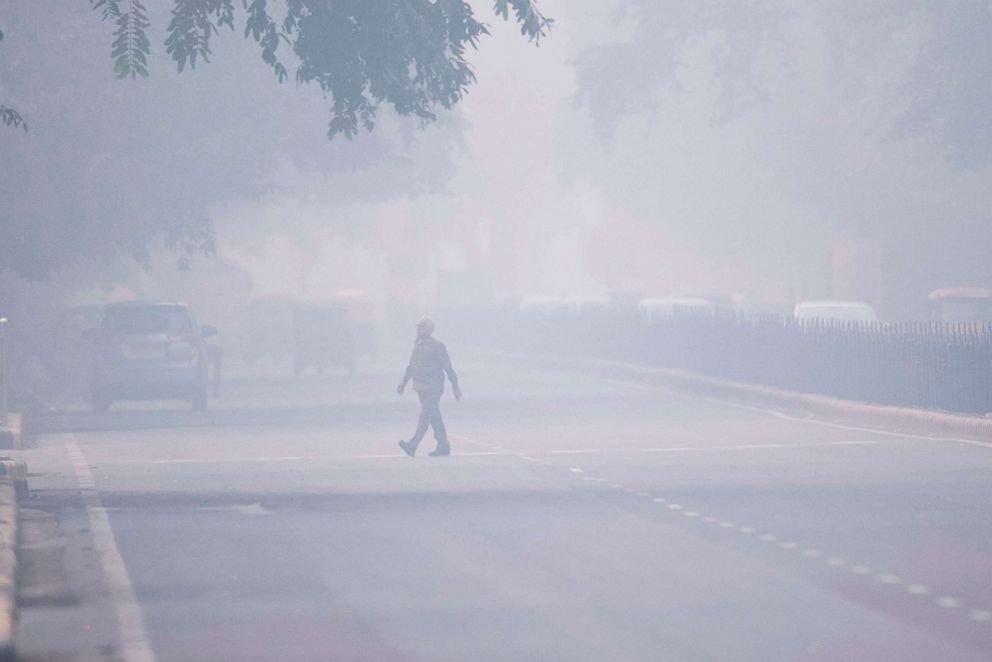 New Delhi India Rations Cars To Combat Deadly Air Pollution Supreme 