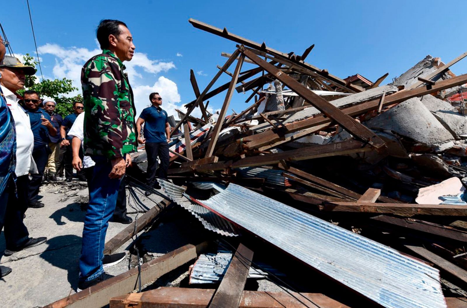 Индонезийская катастрофа. Землетрясение в Индонезии. Грозящая катастрофа