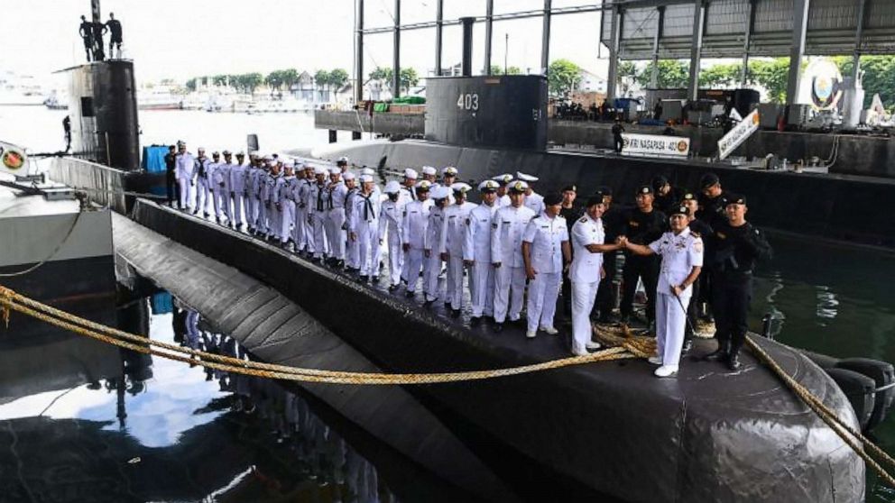 crew of a submarine