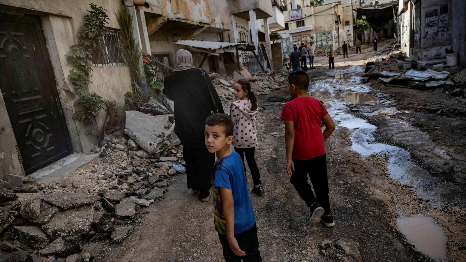 Live-Updates zwischen Israel und Gaza: Über 100 UNRWA-Mitarbeiter getötet