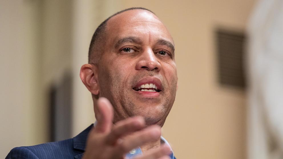 PHOTO: House Minority Leader Hakeem Jeffries speaks to the press at the U.S. Capitol, October 17, 2025 in Washington.