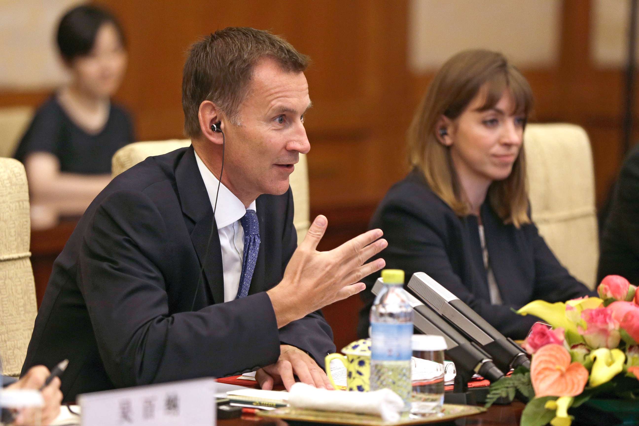 PHOTO: Britain's Foreign Minister Jeremy Hunt, left, speaks during his meeting with Chinese Foreign Minister Wang Yi at the Diaoyutai State Guesthouse in Beijing, July 30, 2018.