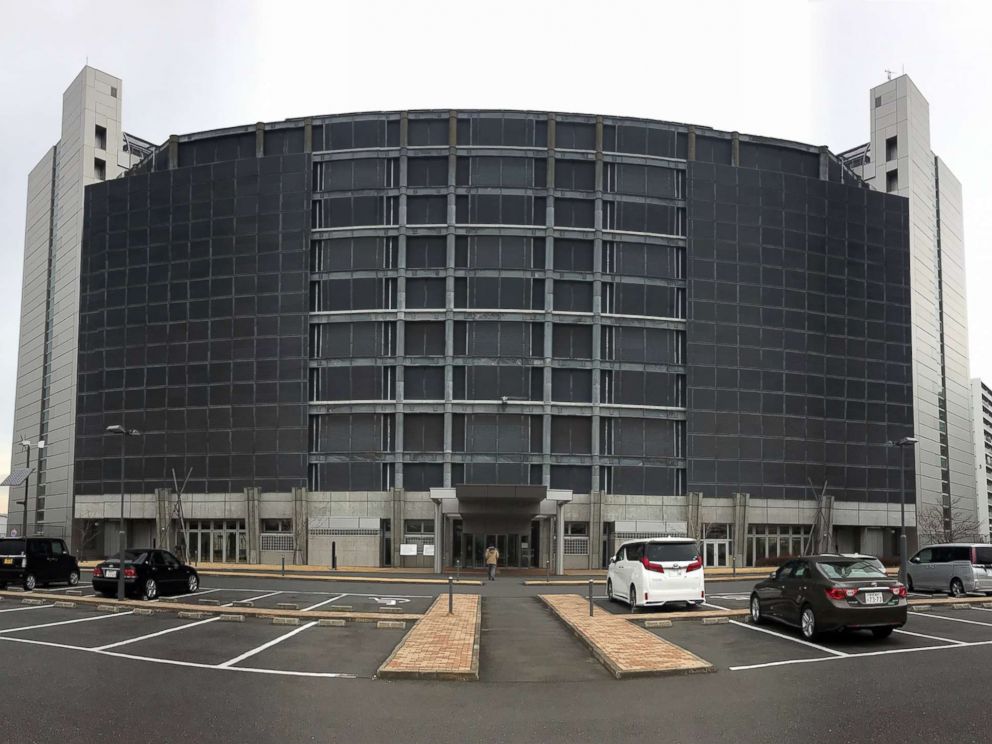 PHOTO: Cars sit outside the Tokyo Detention Center in Tokyo, Jan. 31, 2019.