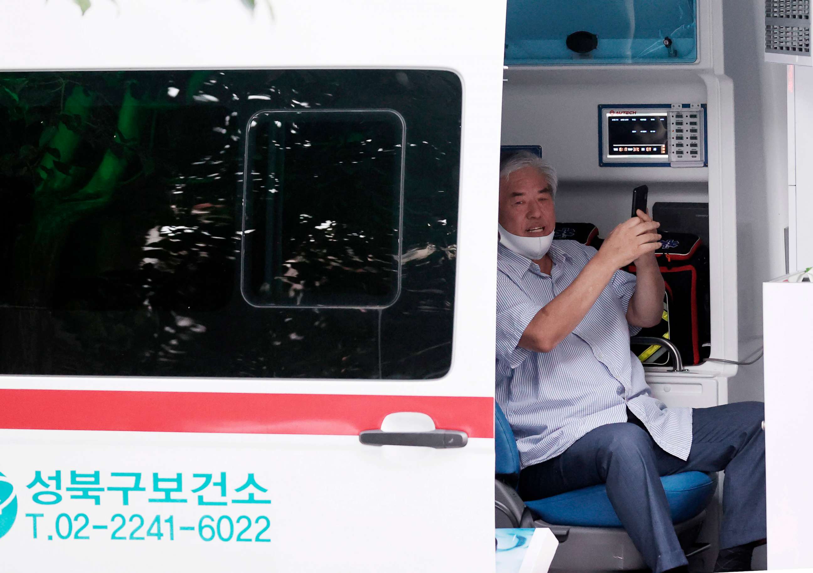 PHOTO: Sarang Jeil Church pastor Jun Kwang-hun leaves his house in an ambulance in Seoul, South Korea, Aug. 17, 2020.
