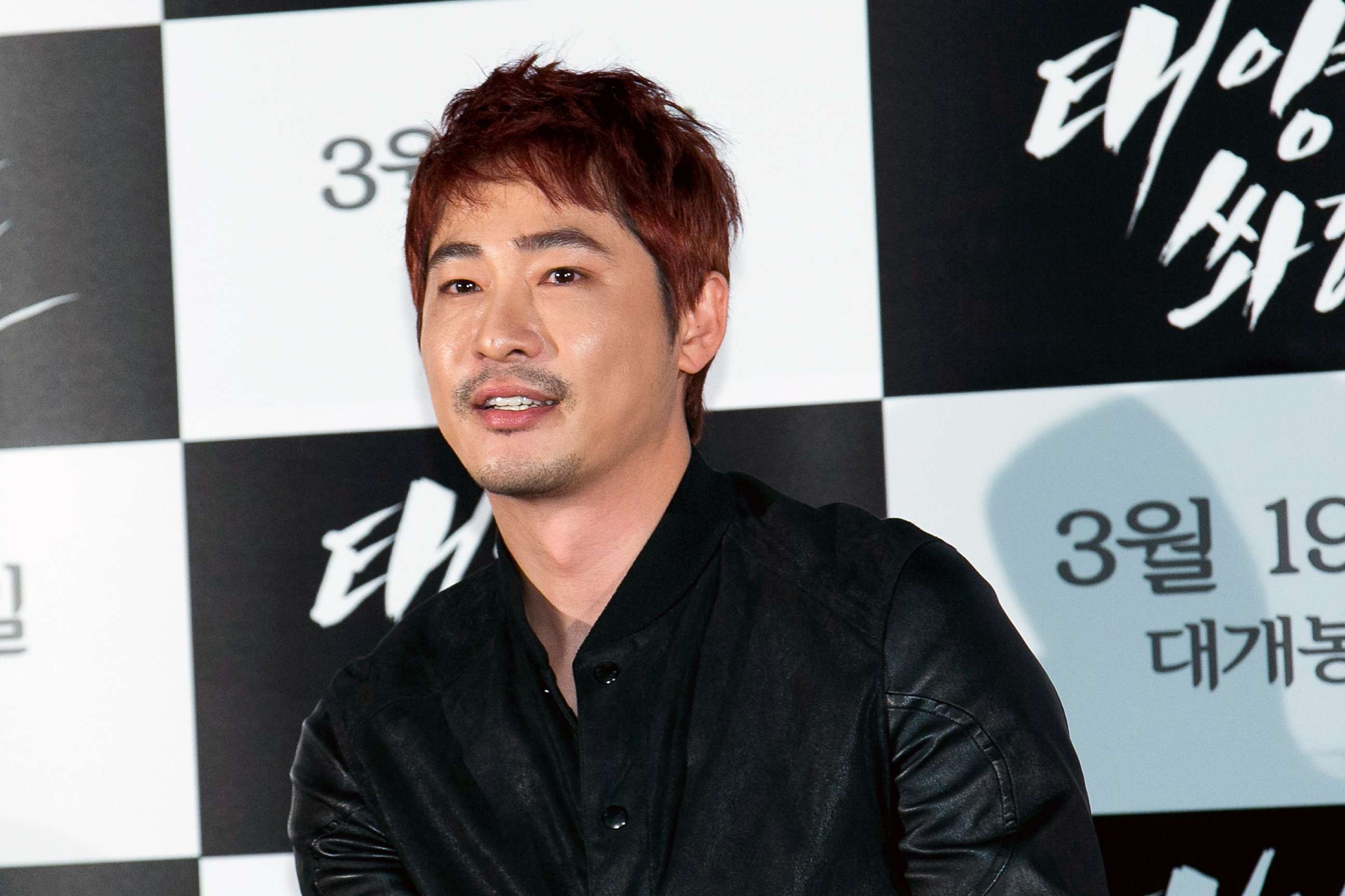 PHOTO: South Korean actor Kang Ji-Hwan attends the press screening for "Shoot The Sun" at Lotte Cinema, March 9, 2015, in Seoul.