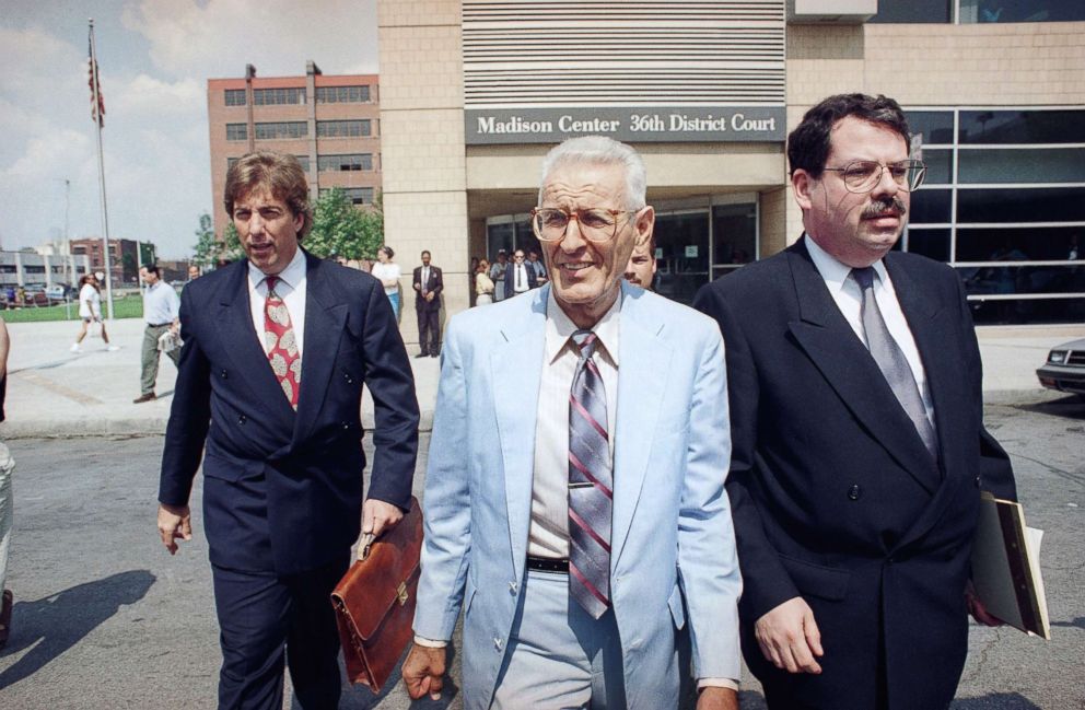PHOTO: Dr. Jack Kevorkian, center, leaves the 36th District Court in Detroit, Aug. 27, 1993 with his attorneys Geoffrey Fieger, left, and Michael Schwartz, right. 