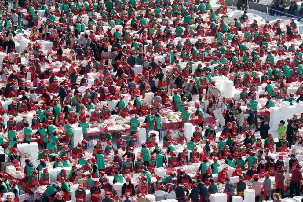 PHOTO: Thousands of participants make kimchi, to donate to needy neighbors in preparation for the winter season, during the Seoul Kimchi Festival, Nov. 2, 2018.