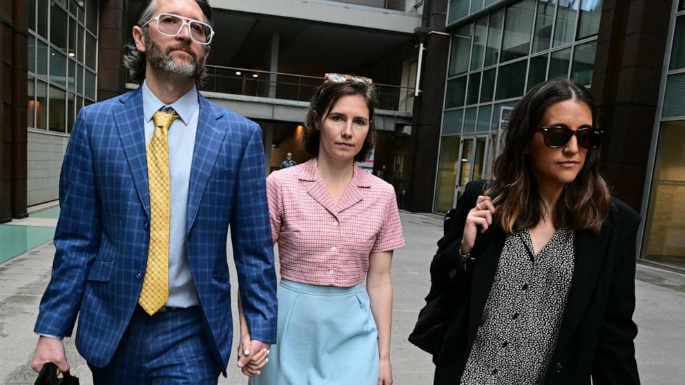 Amanda Knox re-convicted of slander in Italian court - ABC7 Chicago