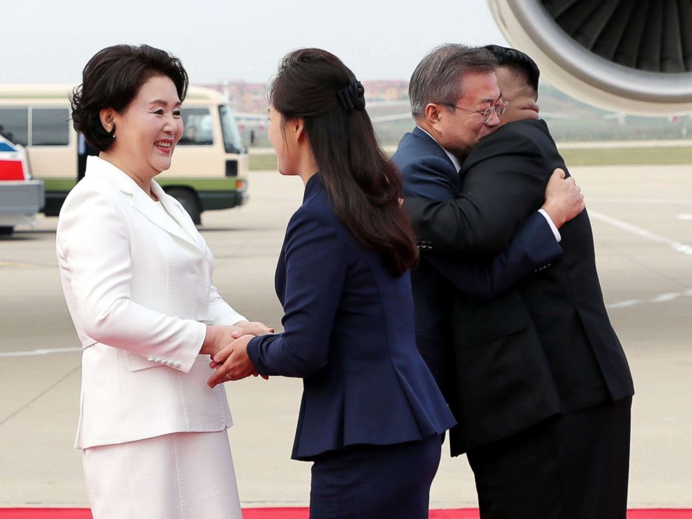 PHOTO: North Korean leader Kim Jong Un welcomes South Korean president Moon Jae-in and at North Korean citizens at Sunan International Airport, Pyongyang North Korea. Sep 18, 2018.