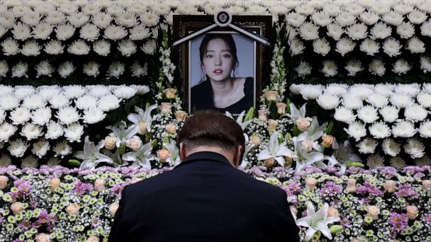Deaths Of Goo Hara And Sulli Highlight Tremendous Pressures Of K Pop Stardom Abc News 8222