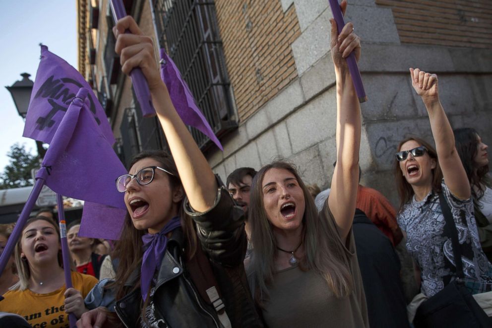 PHOTO: Protesters demonstrate against the verdict of 'La Manada' (Wolf Pack) gang case outside the Minister of Justice, April 26, 2018, in Madrid.