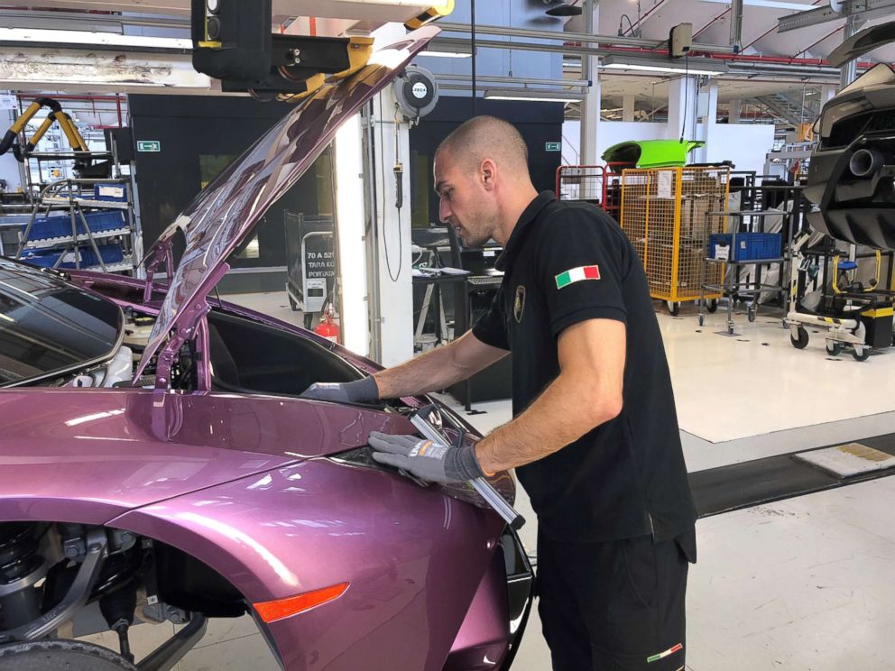 Inside Lamborghini's state-of-the-art factory that turns steel into  automotive magic - ABC News