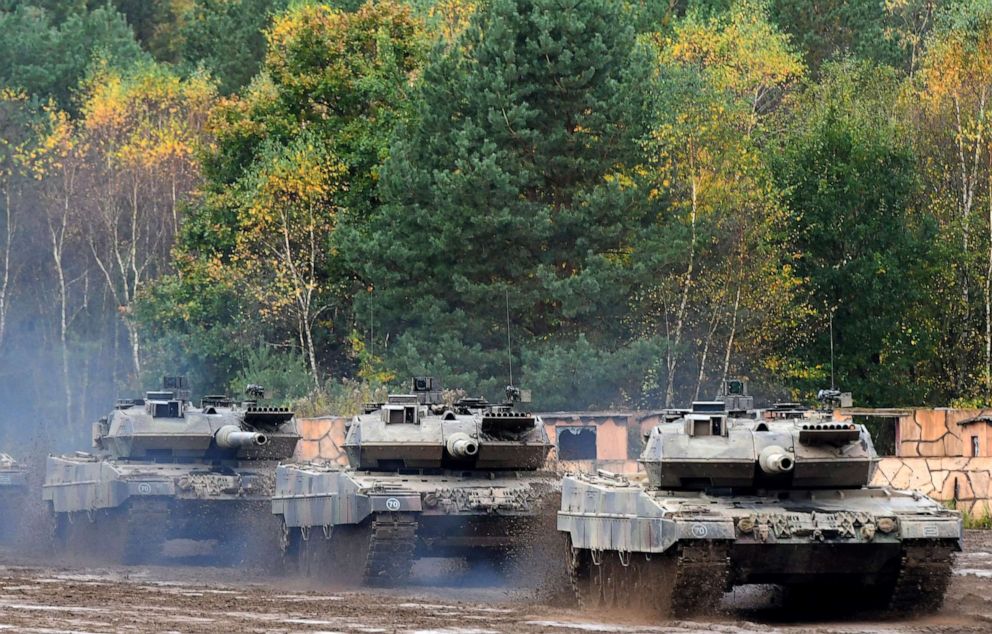 PHOTO: An armored unit with Leopard 2 A7 main battle tanks during educational practice at the military training area in Munster, Germany.
