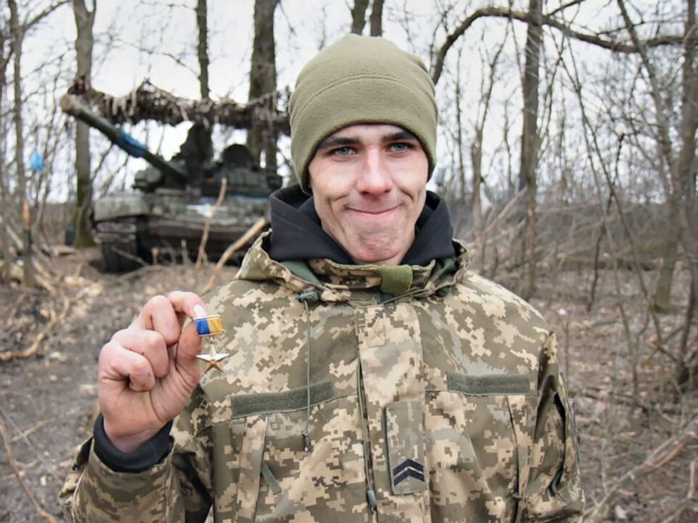 PHOTO: Ukrainian tank commander Ihor Levchenko shows off his gold star medal for heroism.