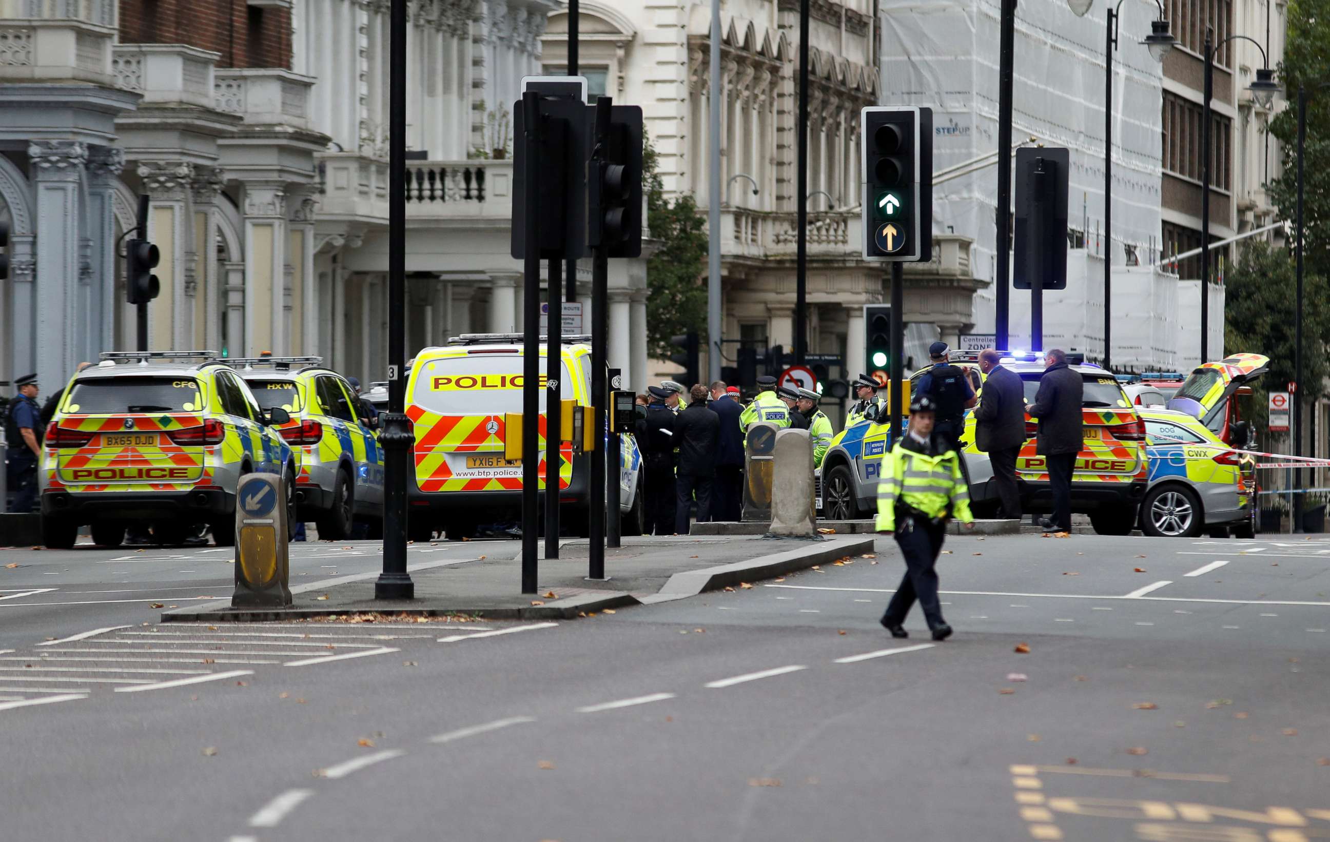 PHOTO: Police officers stand in the road outside the Natural History Museum, after a car mounted the pavement injuring a number of pedestrians in London, Oct. 7, 2017. 