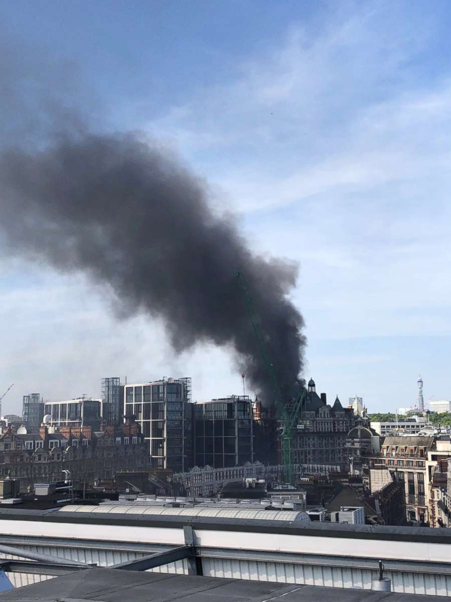 PHOTO: Smoke billows from the Mandarin Hotel in the Knightsbridge neighborhood of central London, June 6, 2018, in a photo posted to the London Fire Brigade's Twitter account.