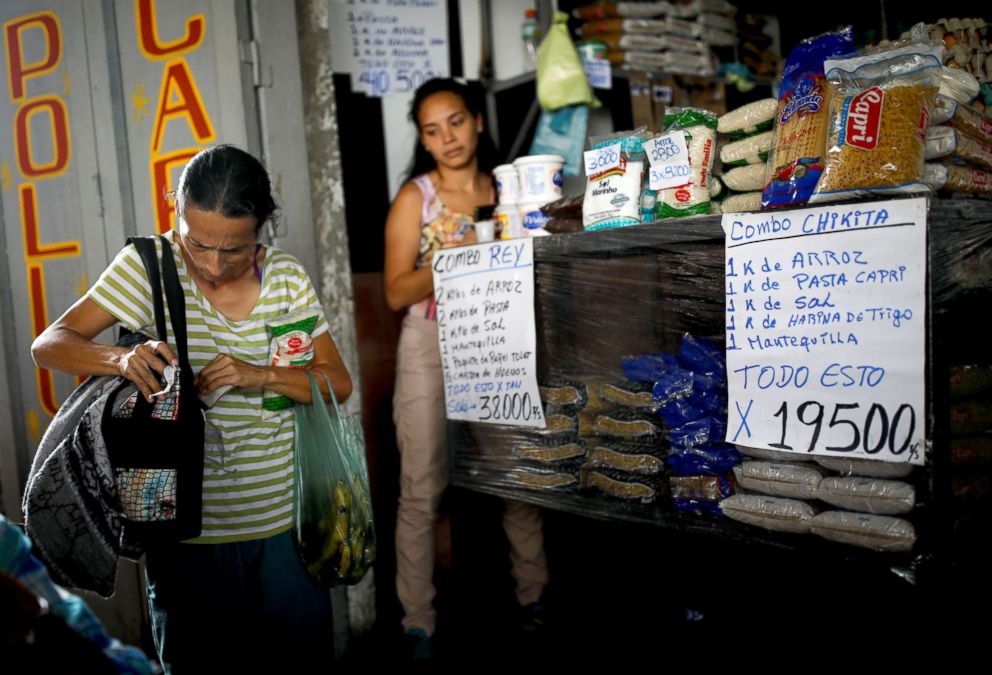 PHOTO: Yaneidi Guzman, 38, goes shopping for groceries in Caracas, Venezuela, Feb. 19, 2019.