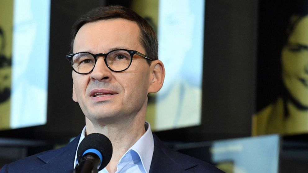 PHOTO: Polish Prime Minister Mateusz Morawiecki speaks during a press conference in Warsaw, Poland, April 14, 2022.