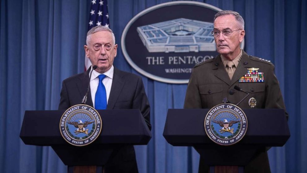 PHOTO: Defense Secretary Jim Mattis, left, and chairman of the Joint Chiefs of Staff Gen. Joseph Dunford hold a press conference at the Pentagon in Washington on Aug. 28, 2018. 
