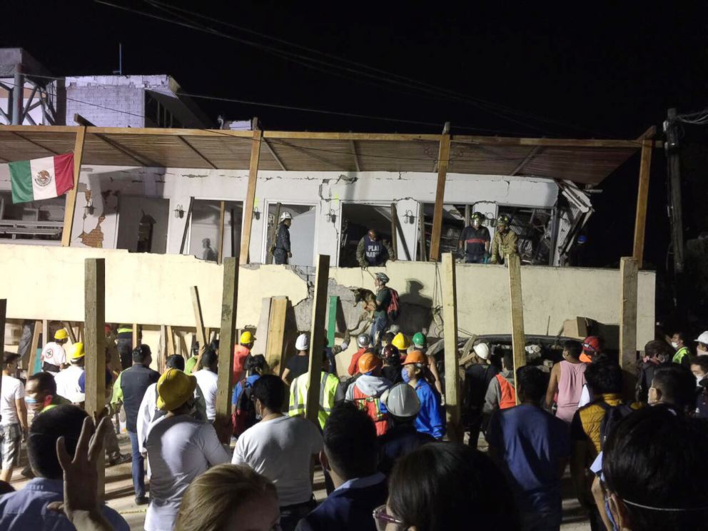 PHOTO: Rescue teams work at the Rebsamen school in Mexico City, Sep. 20, 2017.