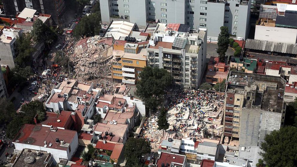 PHOTO: An aerial view shows hundreds of people during rescue work amidst collapsed buildings following a 7.1 magnitude earthquake, in Mexico City, on Sept. 19, 2017. 