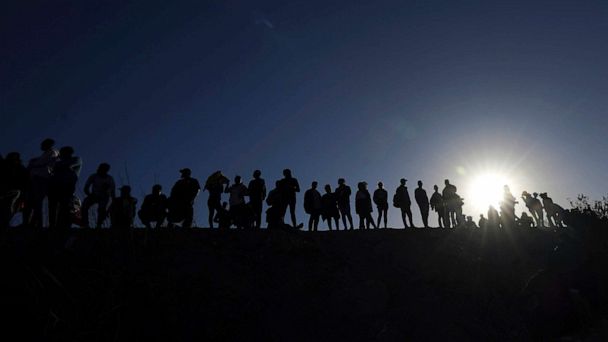 Nueve migrantes encontrados y 41 desaparecidos tras secuestro en México