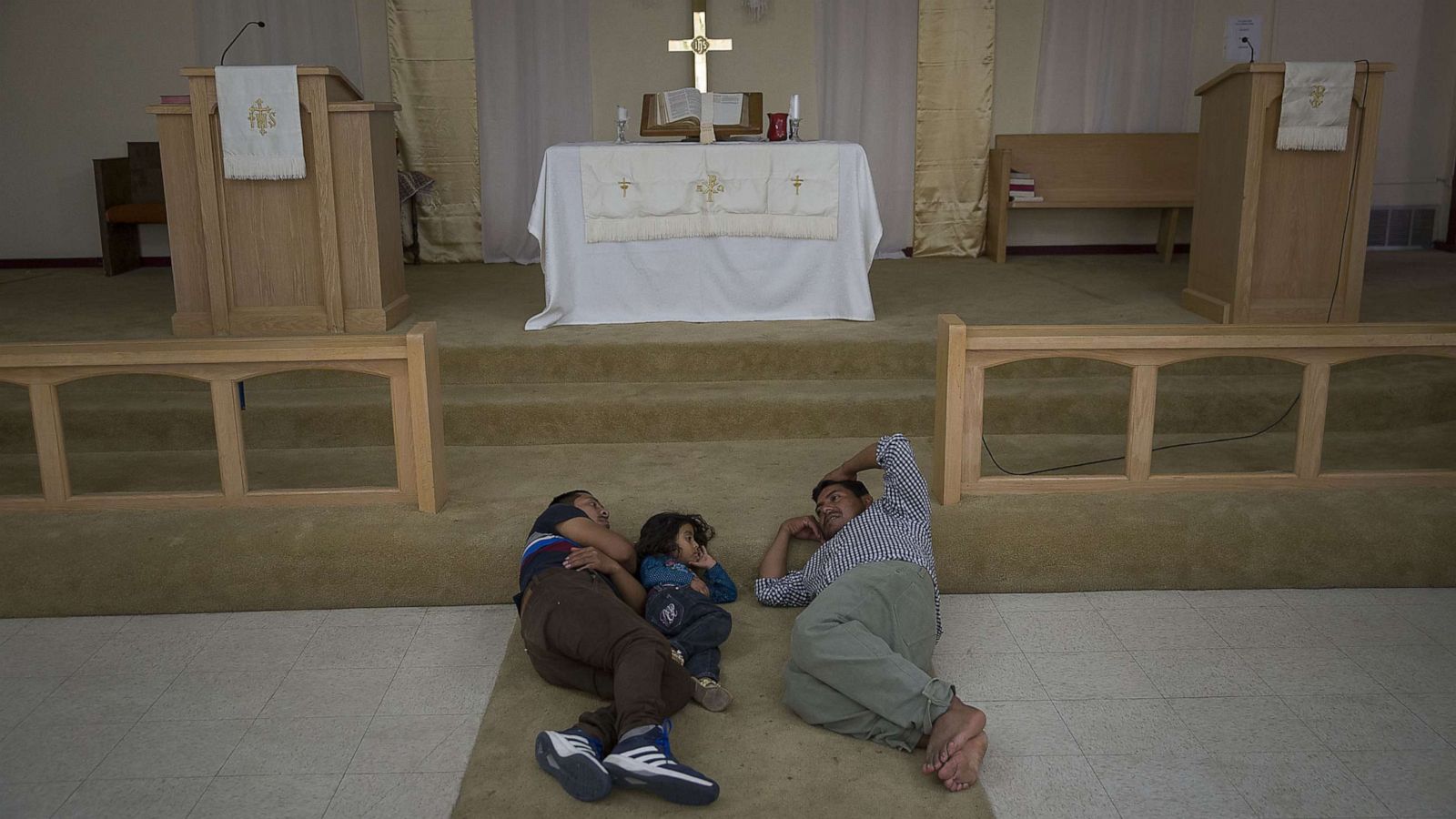 ICE issuing fines to immigrants who have taken sanctuary in churches - ABC  News