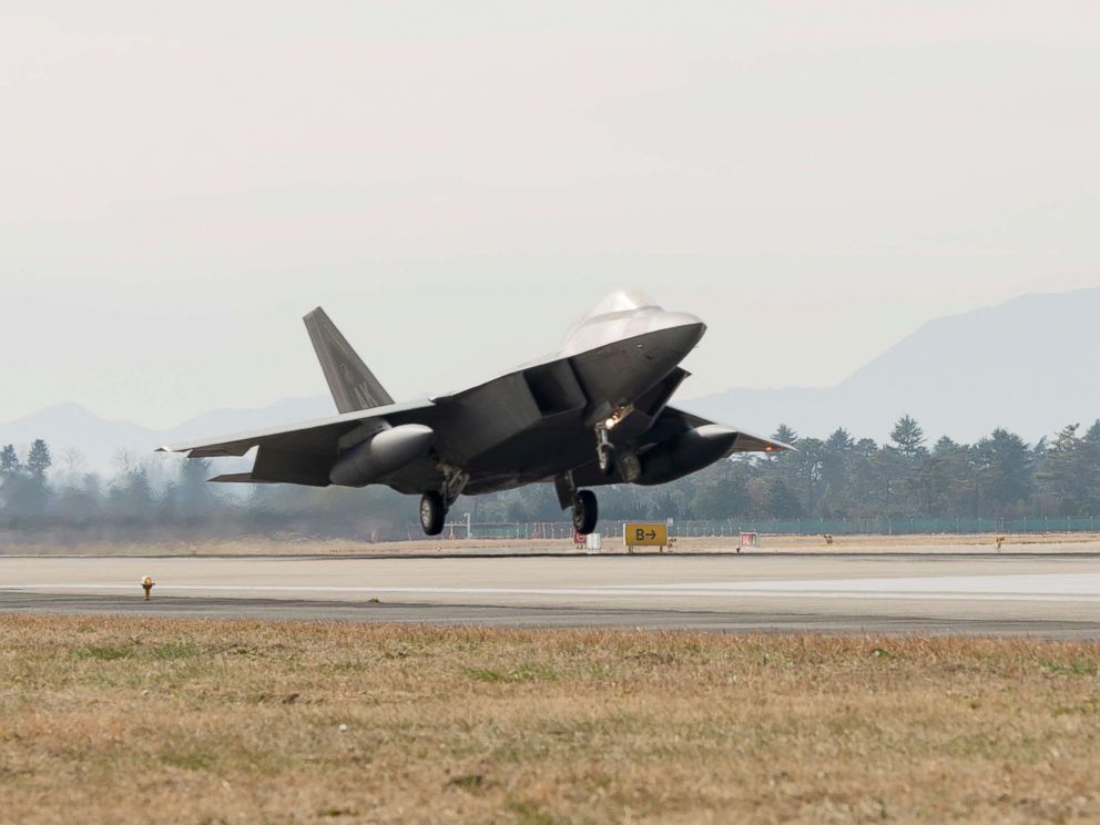 PHOTO: A F-22 Raptor touches down at Gwangju Air Base, Republic of Korea, Dec.02, 2017.