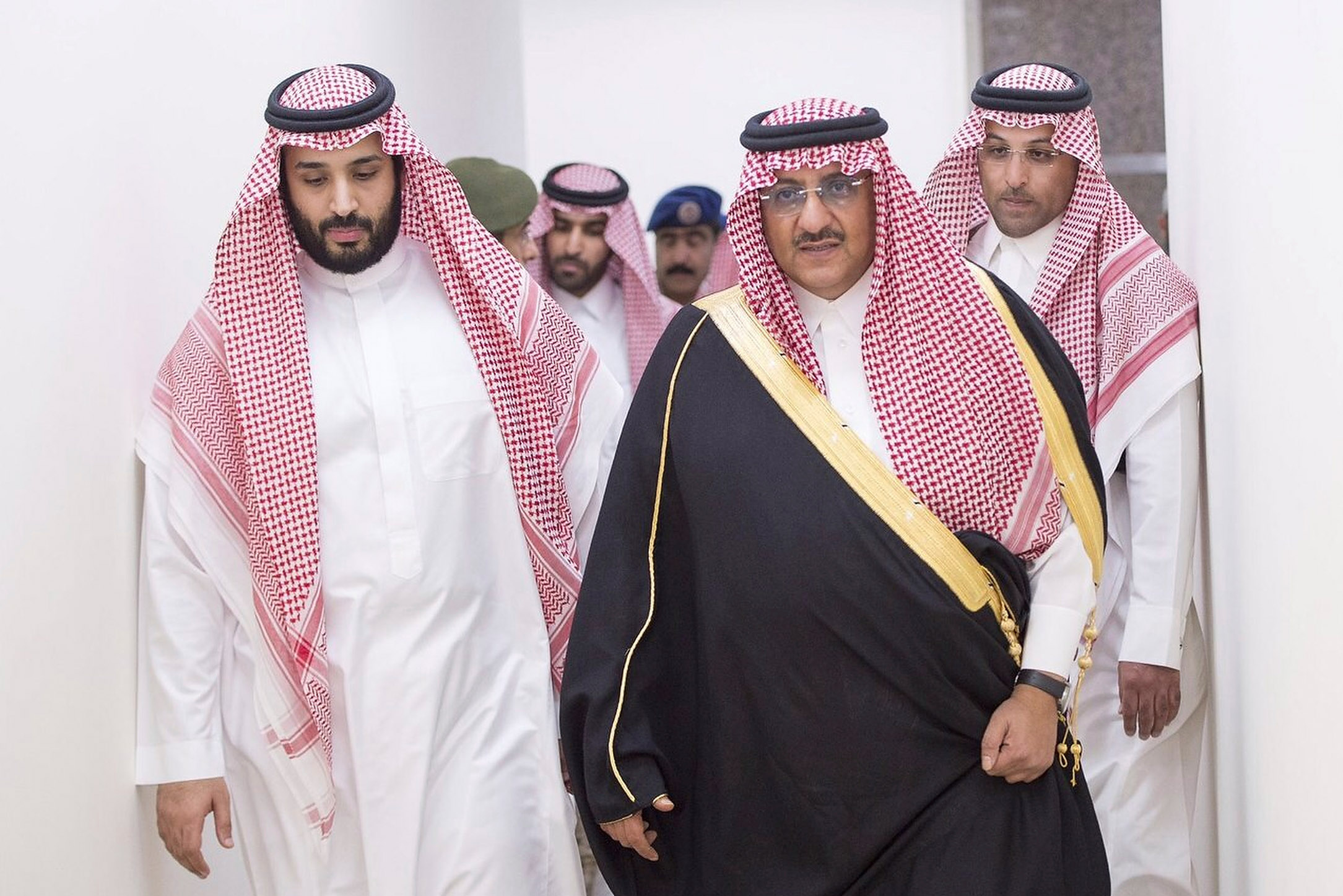 PHOTO: Saudi Arabia's Defense Minister Prince Mohammed bin Salman and Deputy Crown Prince and interior minister, Prince Mohammad bin Nayef, lead an operation against Houthi militants in Yemen, from Riyadh, Saudi Arabia, March 26, 2015.