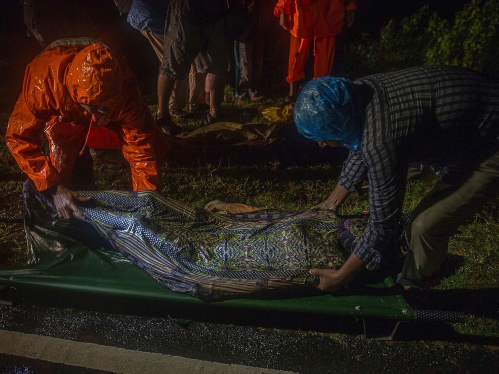 PHOTO: Rescue workers carry body of a Rohingya Muslim, who died after their boat capsized in the Bay of Bengal as they were crossing over from Myanmar into Bangladesh, near Inani beach, in Coxs Bazar district, Bangladesh, Sept. 28, 2017.