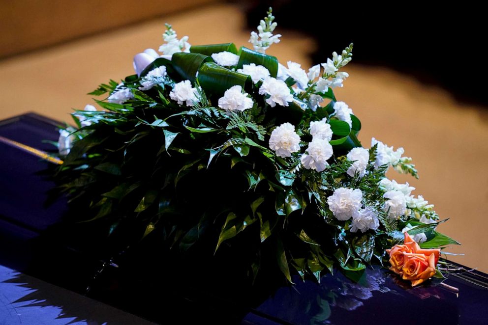 PHOTO: Flowers sit atop Tyre Nichols' casket during his funeral service at Mississippi Boulevard Christian Church in Memphis, Tenn., Feb. 1, 2023.