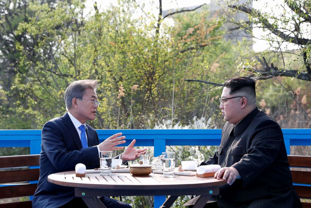 PHOTO: South Korean President Moon Jae-in and North Korean leader Kim Jong Un meet at the truce village of Panmunjom inside the demilitarized zone separating the two Koreas, South Korea, April 27, 2018.
