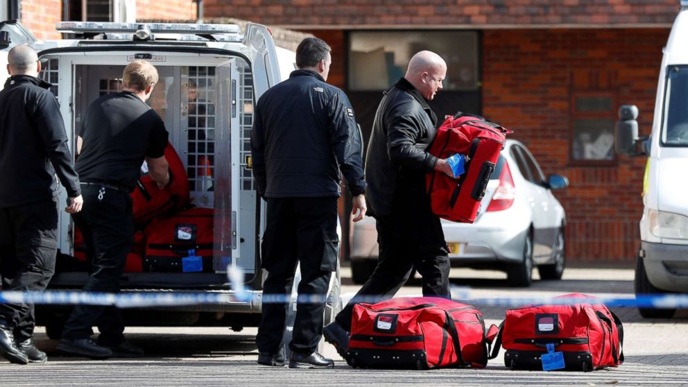 PHOTO: Inspectors from the Organisation for the Prohibition of Chemical Weapons arrive to begin work at the scene of the nerve agent attack on former Russian agent Sergei Skripal, in Salisbury, Britain March 21, 2018.