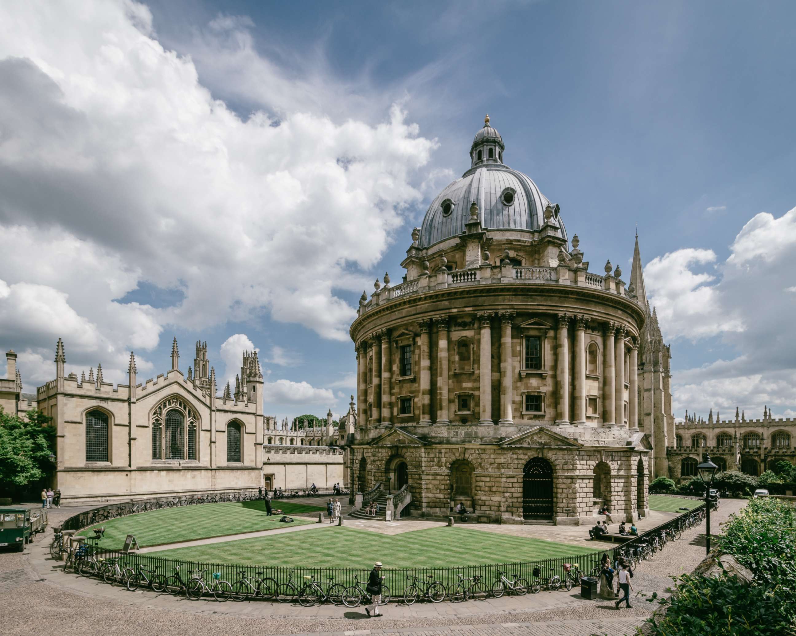 PHOTO: The Radcliffe Camera at Oxford University in Oxford, England was built in the Neo-Classical style in the 1700's to house the Radcliffe Science Library.