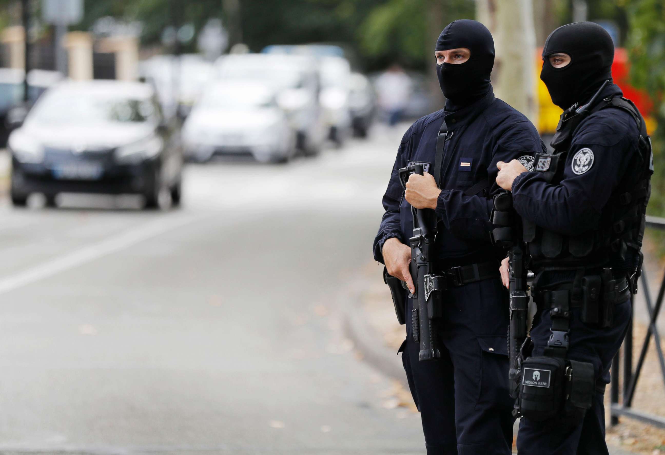 PHOTO: French police establish a security perimeter around a residential pavillion in France, Aug. 23, 2018.