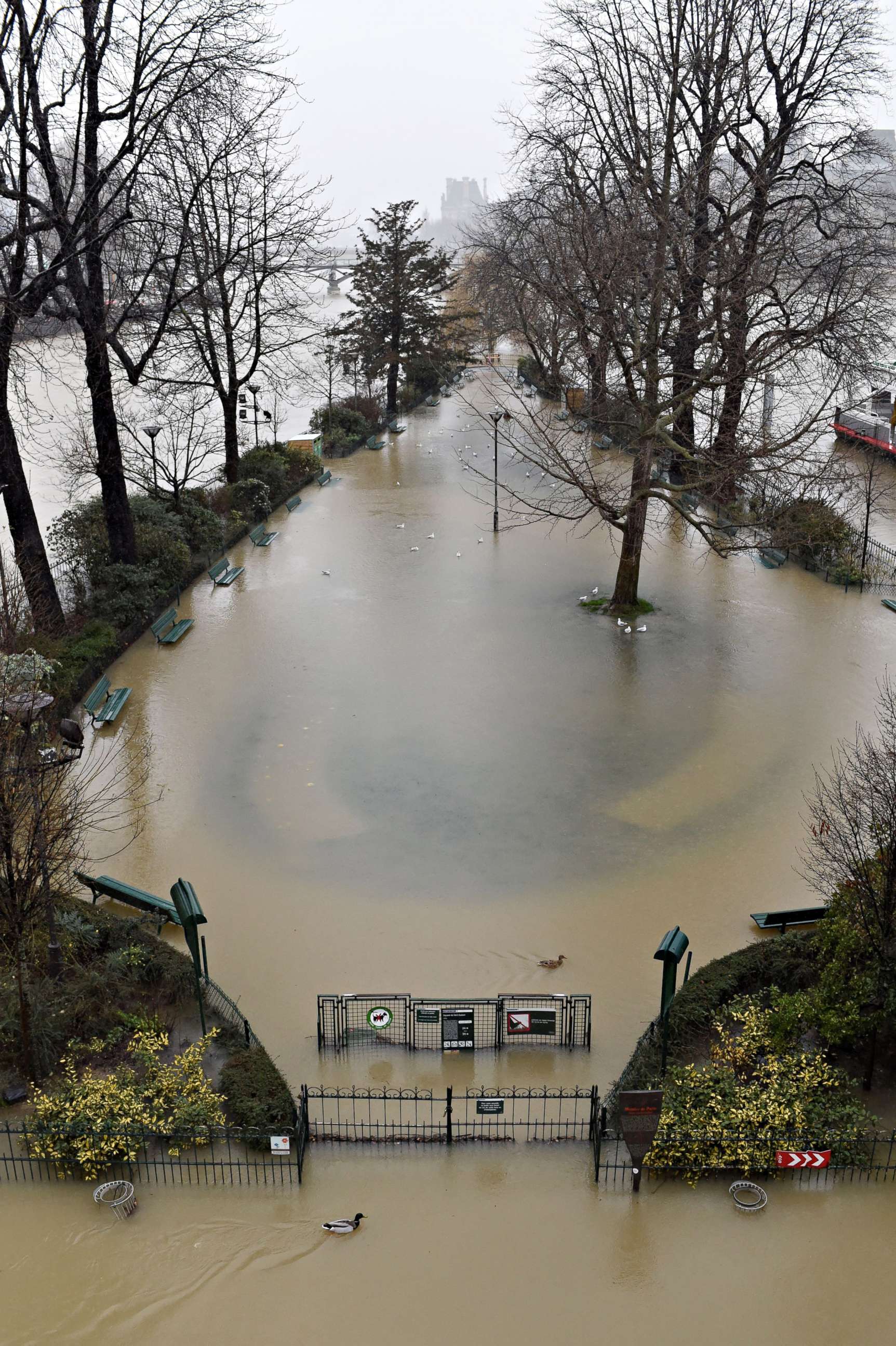 PHOTO: A flooded playground on the banks of the Seine river in Paris, Jan. 22, 2018. 