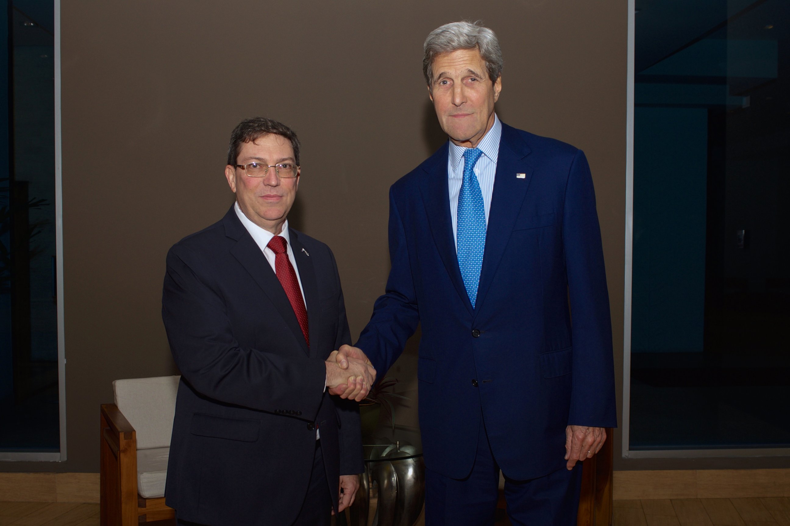 PHOTO: In the highest level meeting since ties were broken, U.S. Secretary Kerry meets with Cuba Foreign minister Rodriguez.