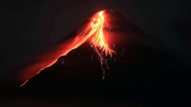 Mayon volcano eruption wreaking havoc on Philippine island could last ...