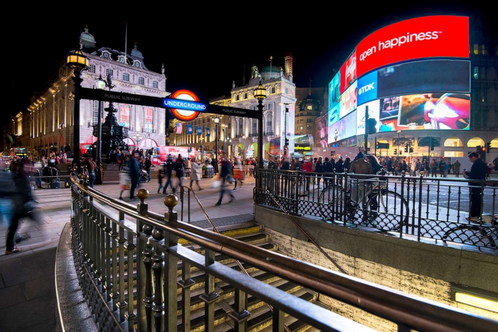 PHOTO: Pedestrians outside Piccadilly Circus tube station in London, Oct. 21, 2014.