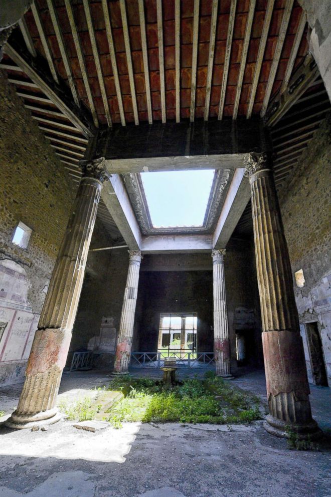 PHOTO: One of the rooms of the Domus Nozze d'Argento (room of the Silver Wedding) in Pompeii, Italy, 17 May 2018.