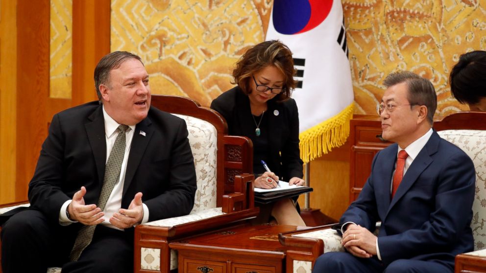 PHOTO: U.S. Secretary of State Mike Pompeo talks with South Korean President Moon Jae-in during their meeting at the presidential Blue House in Seoul, South Korea, Sunday, Oct. 7, 2018.