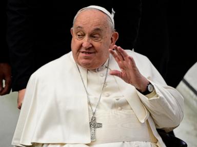 Pope suffers 2 episodes of respiratory failure, Vatican says