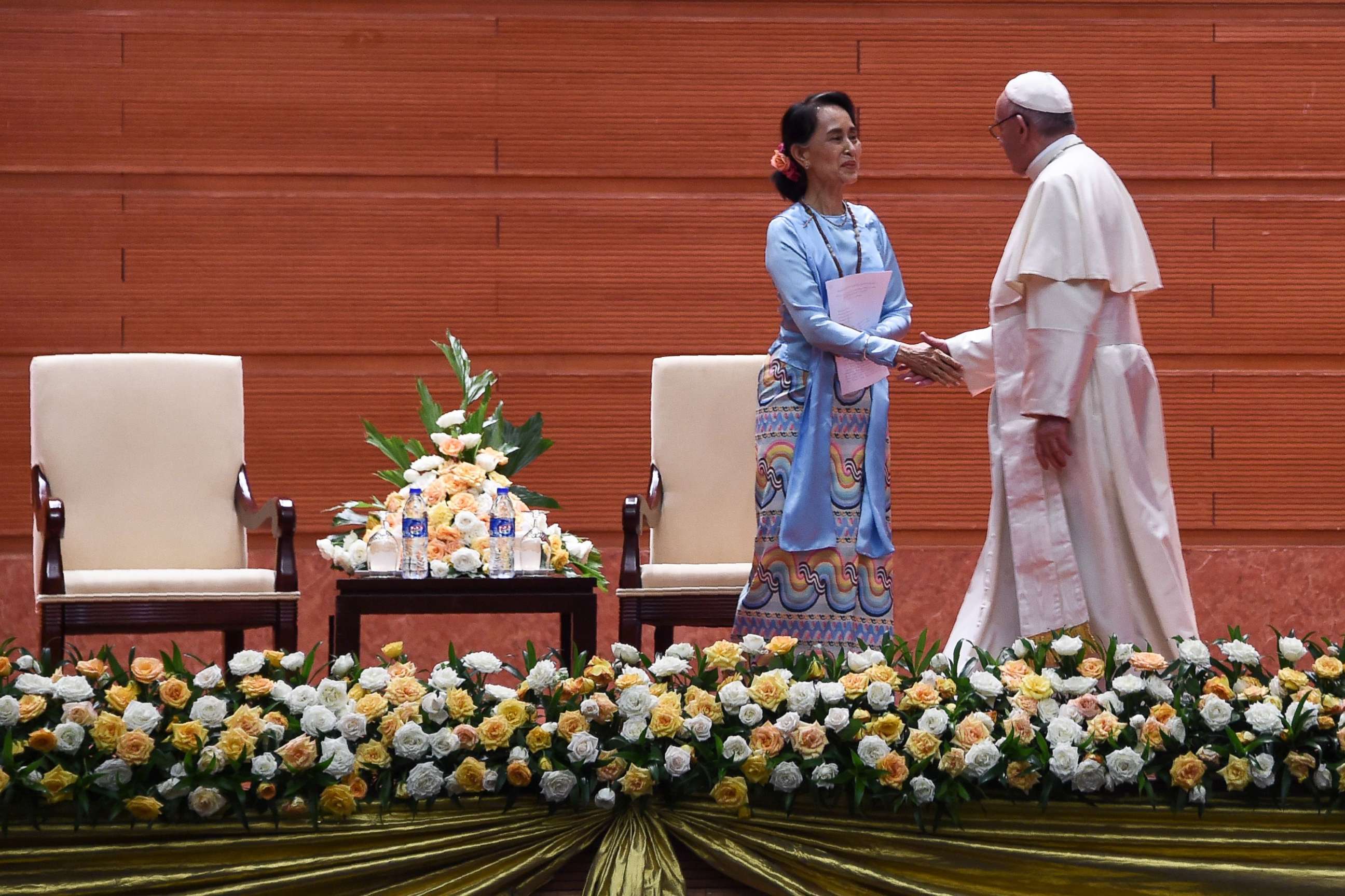 PHOTO: Pope Francis shakes hands with Myanmar's civilian leader Aung San Suu Kyi during an event in Naypyidaw, Nov. 28, 2017.
