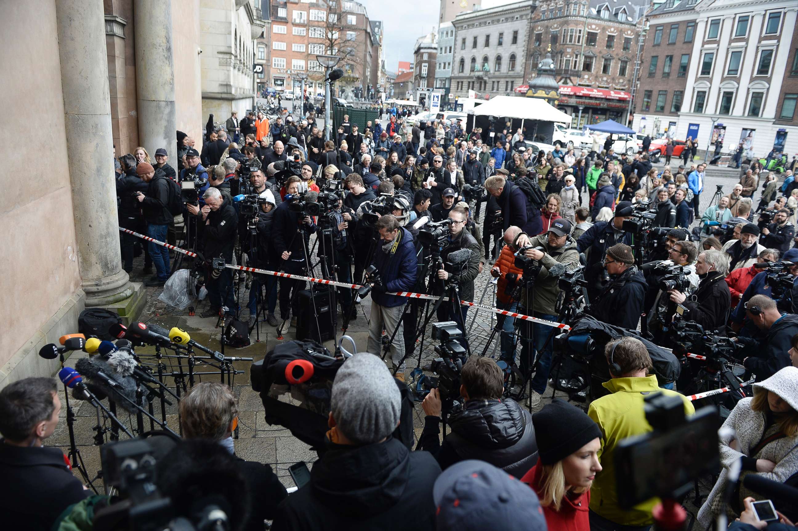 PHOTO: Press gather outside of the courthouse for the verdict in the case of Peter Madsen,  in Copenhagen, April 25, 2018.