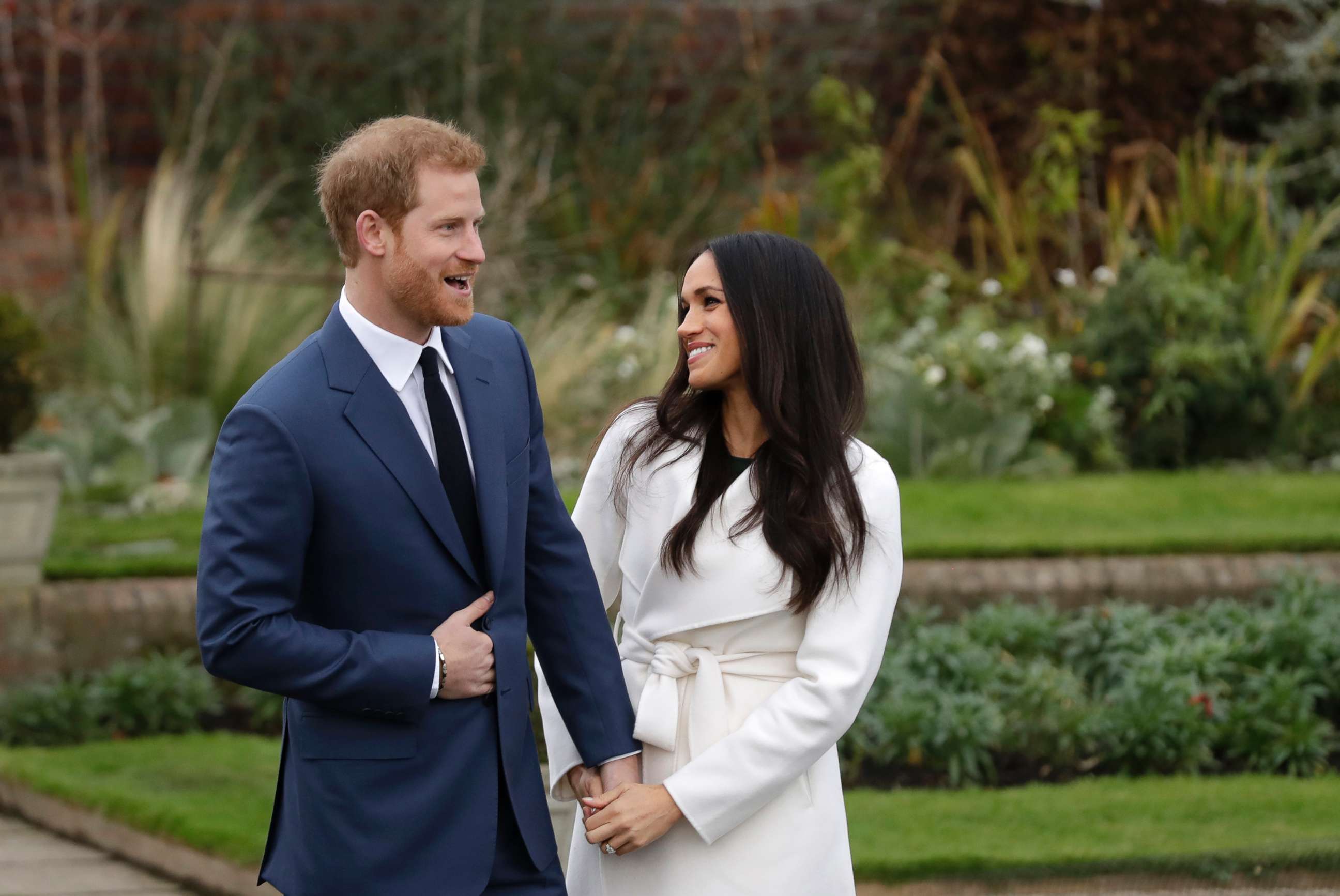 Photos: See Royal Wedding Cakes Through History (Including Harry and  Meghan's) - Parade