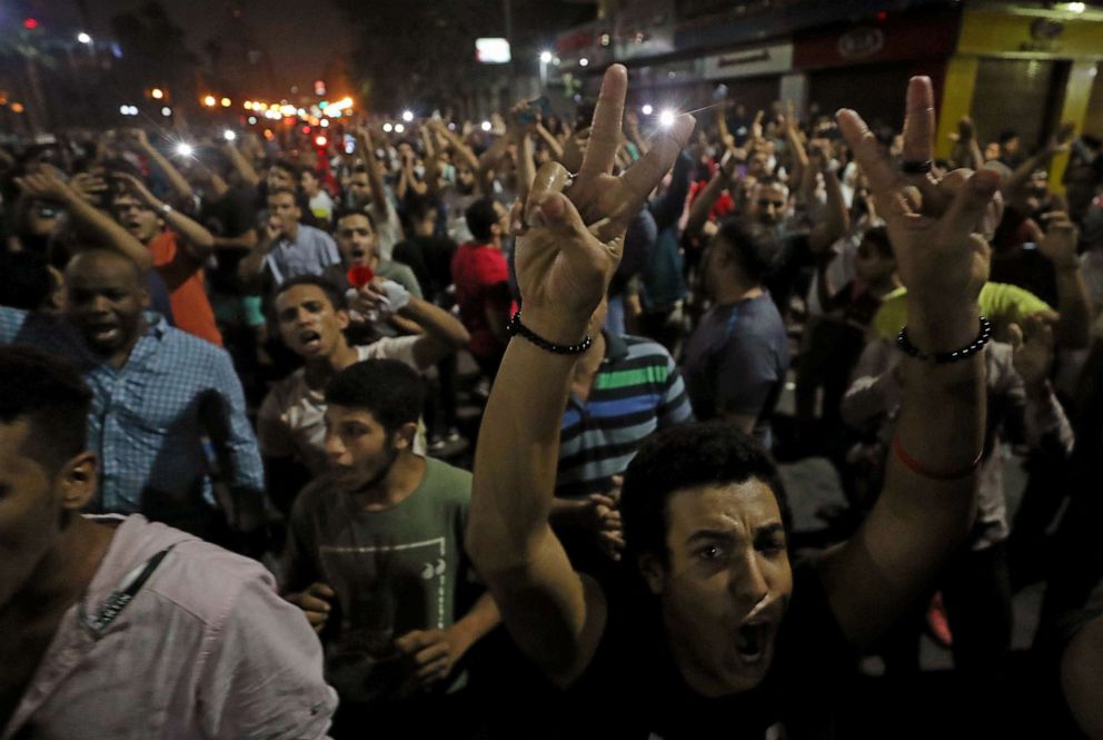 PHOTO: Small groups of protesters gather in central Cairo shouting anti-government slogans in Cairo, Egypt, Sept. 21, 2019.