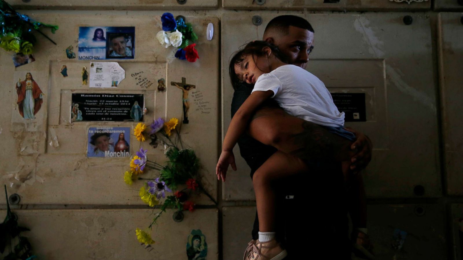 Hurricane Maria: Death toll in Puerto Rico much higher, estimated at 2,975,  new study finds - CBS News